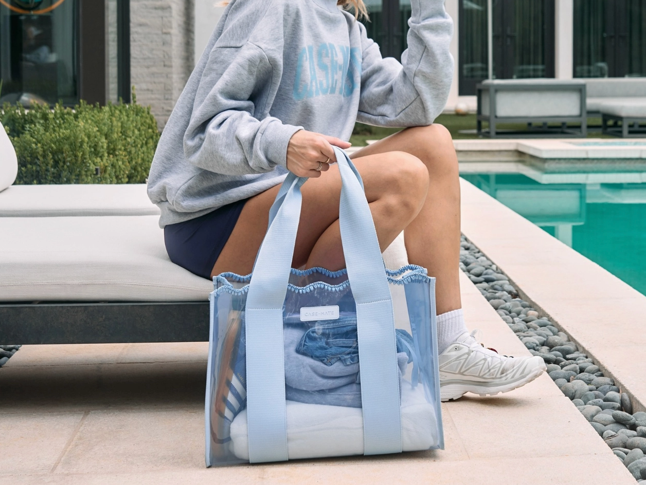 CASE-MATE CROCHET TOTE