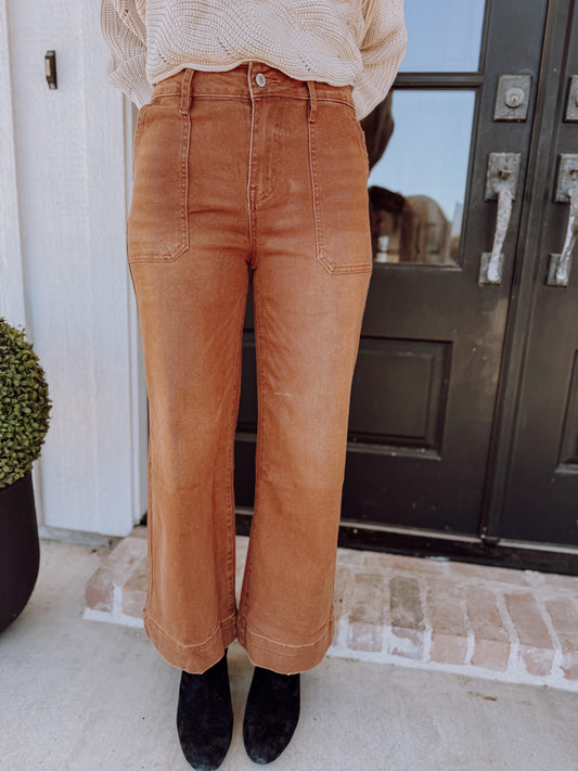 BROWN CROPPED HIGH RISE JEANS